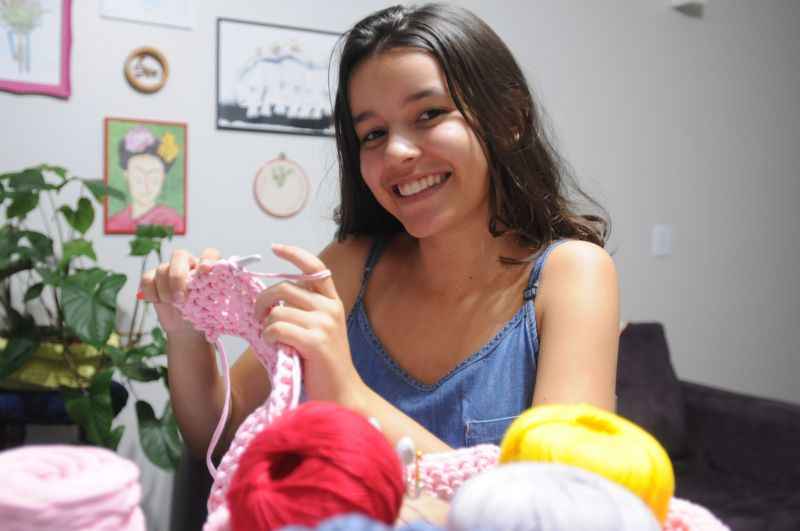 Depoimento da aluna Ana Paula que aprendeu crochê do zero com a cartilha